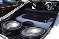 Interno vettura tuning con subwoofer e impianto Hi-Fi car